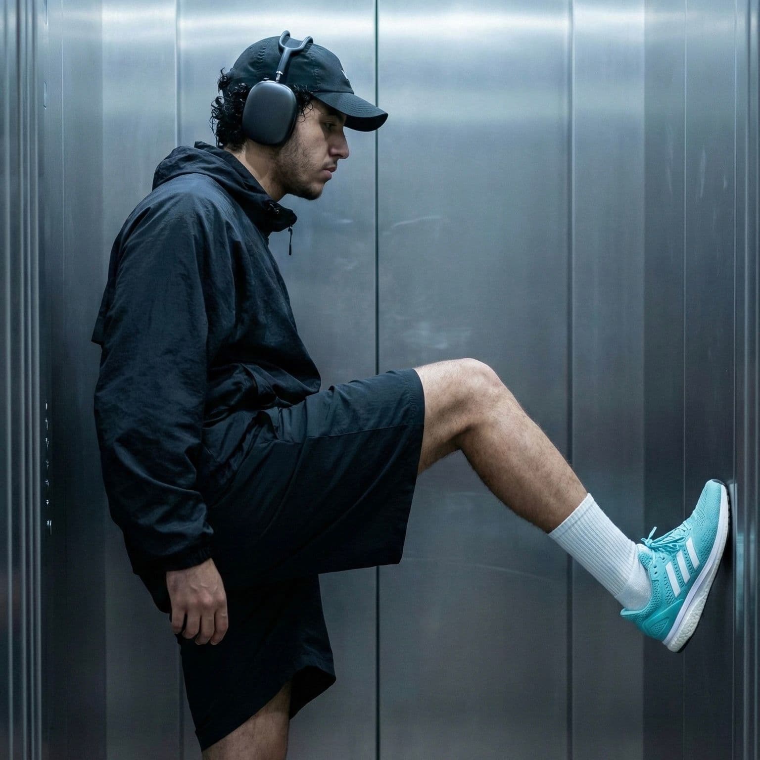 Urban Style & Portrait Photography Prompt — Portrait AI art prompt example for Midjourney and Stable Diffusion