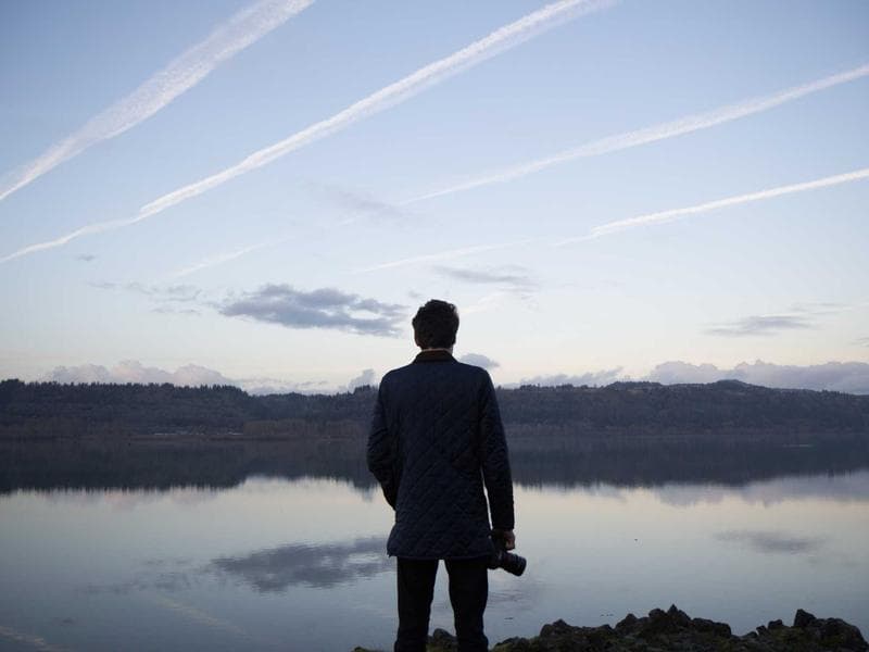 Minimalist Workspace Setup — Business AI art prompt example for Midjourney and Stable Diffusion